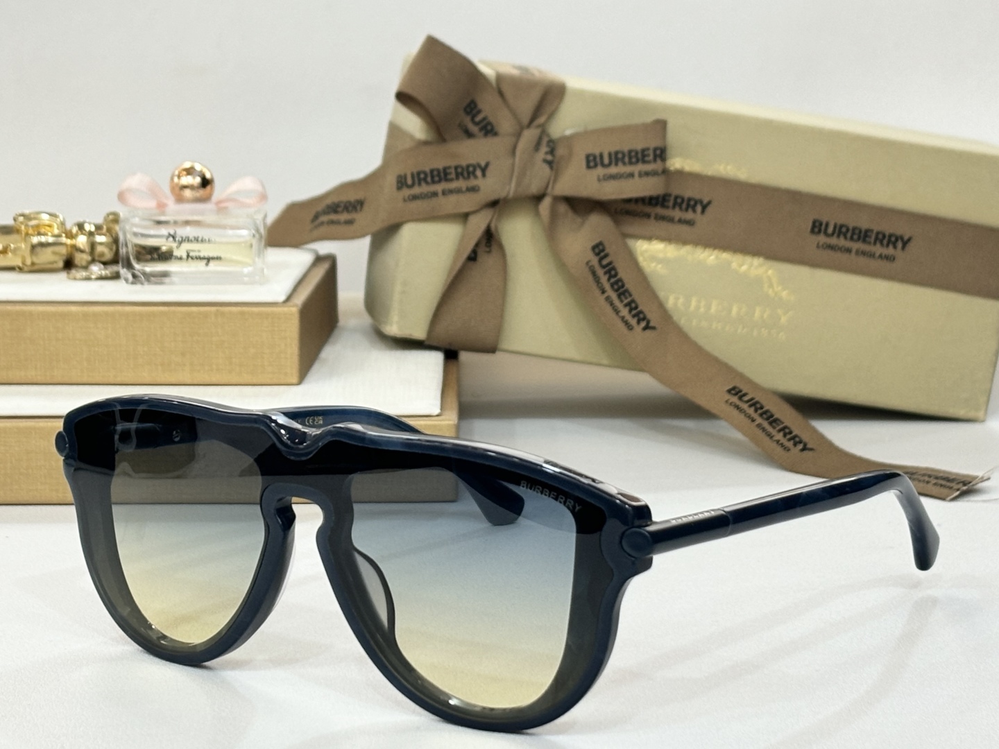  Burberry 
Mod4427
Size136-0-140
