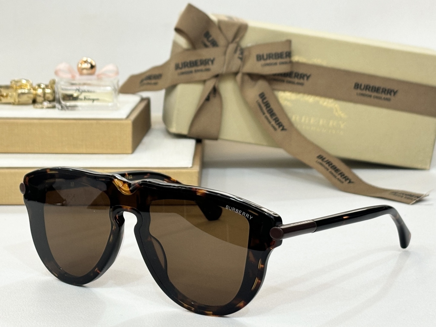  Burberry 
Mod4427
Size136-0-140
