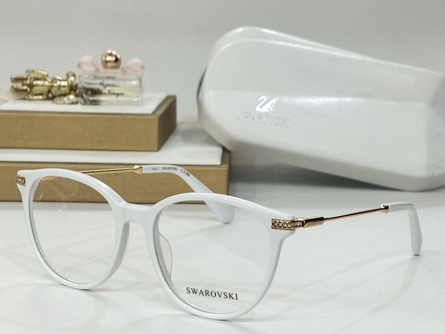 SWAROVSKI 
MODSK2009
Size55-18-143
