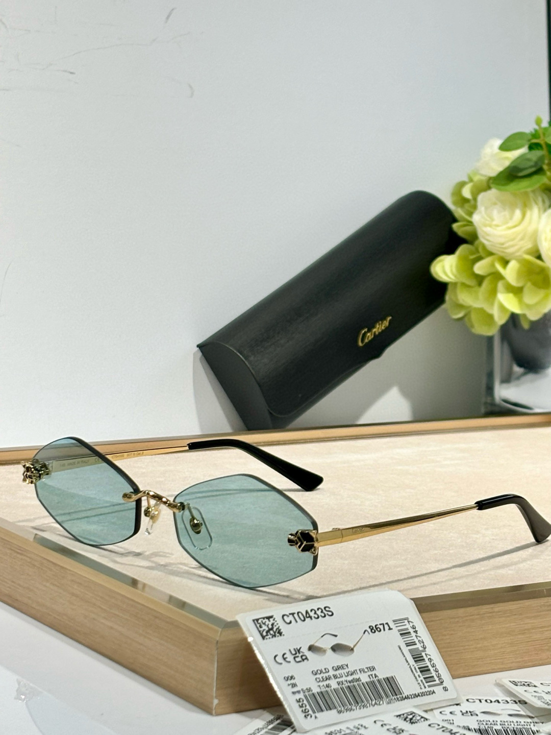  Zeiss lenses
 Cartier
Mod：CT0433S
Size：55-22--140
抛