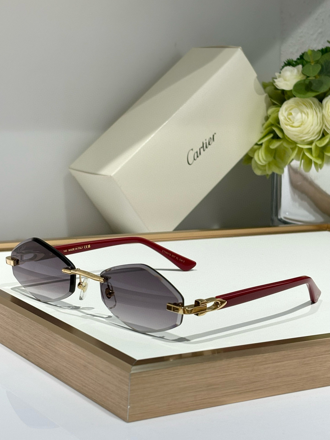  Cartie*
Mod：CT0901S
Size：59-21-145
高品质不怕对比
zP 打版
顶奢