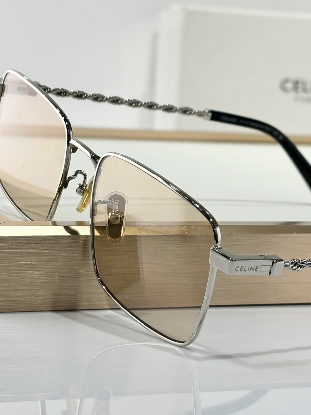  Celine 
CL40522
Size：54口18-140
ToP quality 
