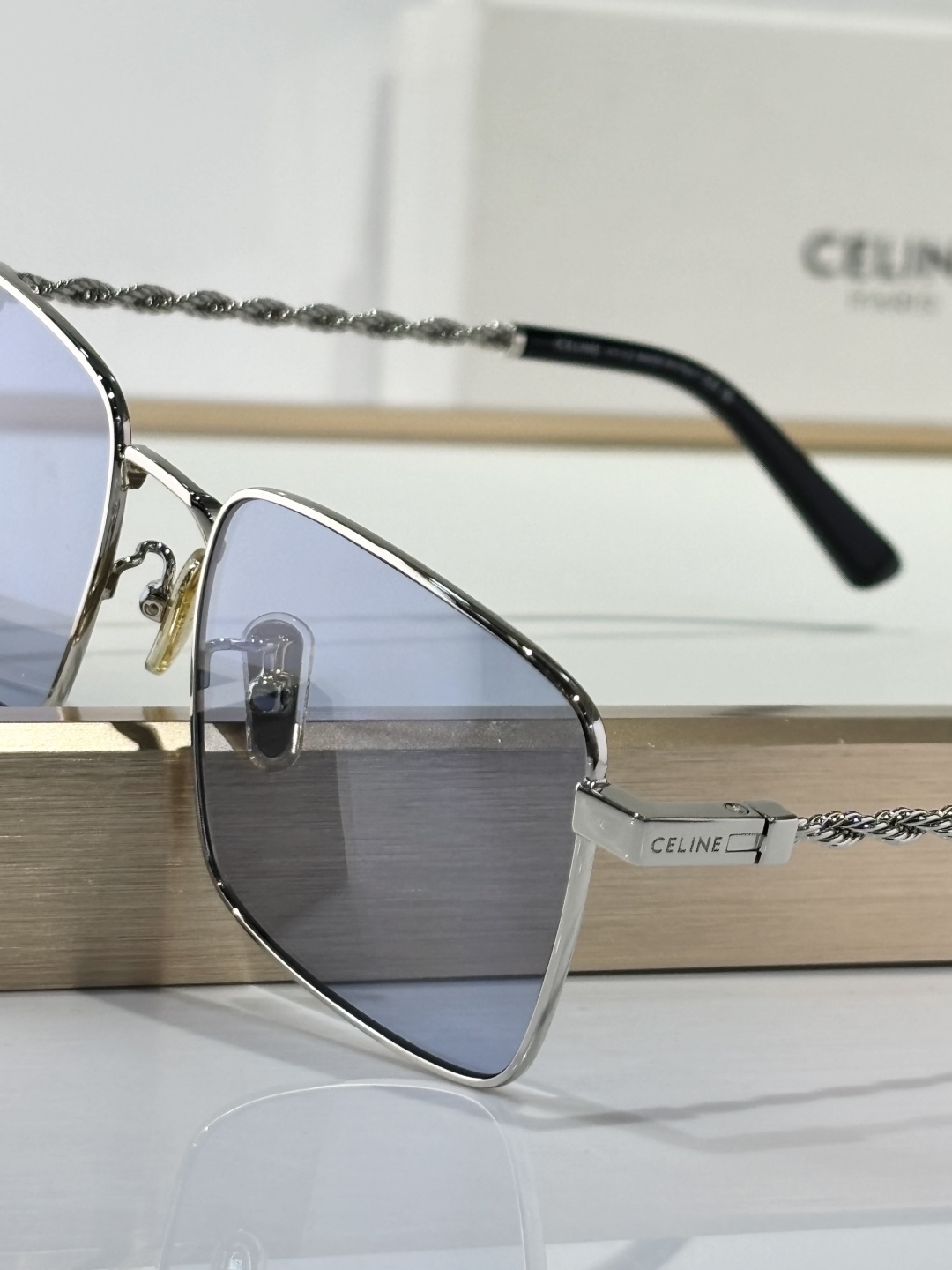  Celine 
CL40522
Size：54口18-140
ToP quality 
