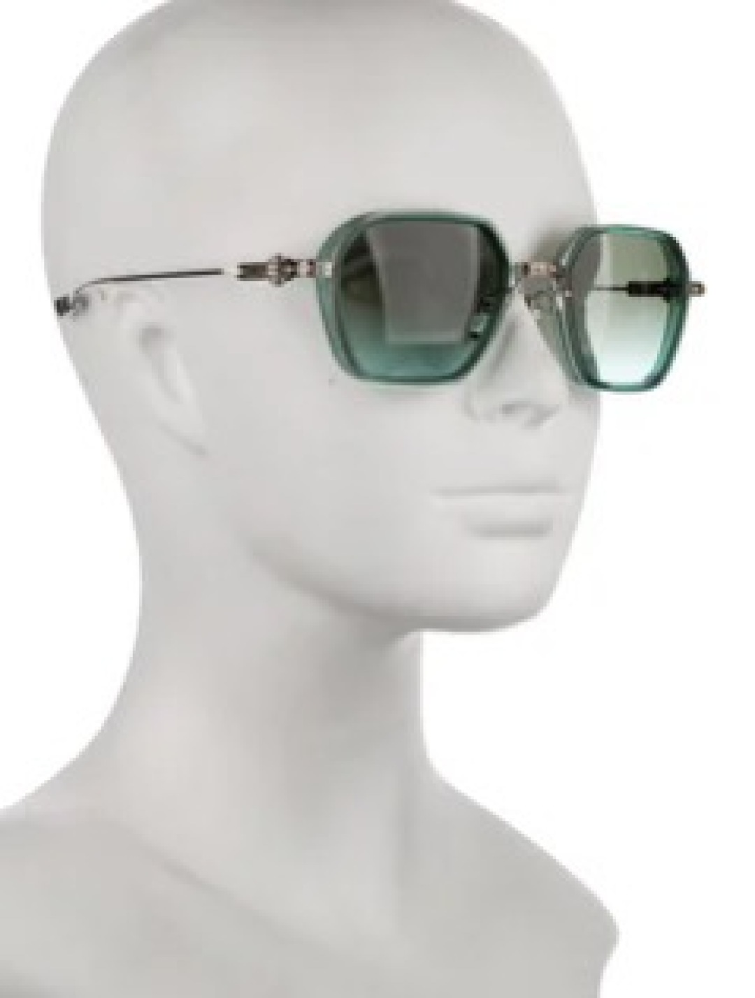  Zeiss lenses
CHROME HEART
顶级板材手工打磨抛光而成 
立体配饰logo彰显品