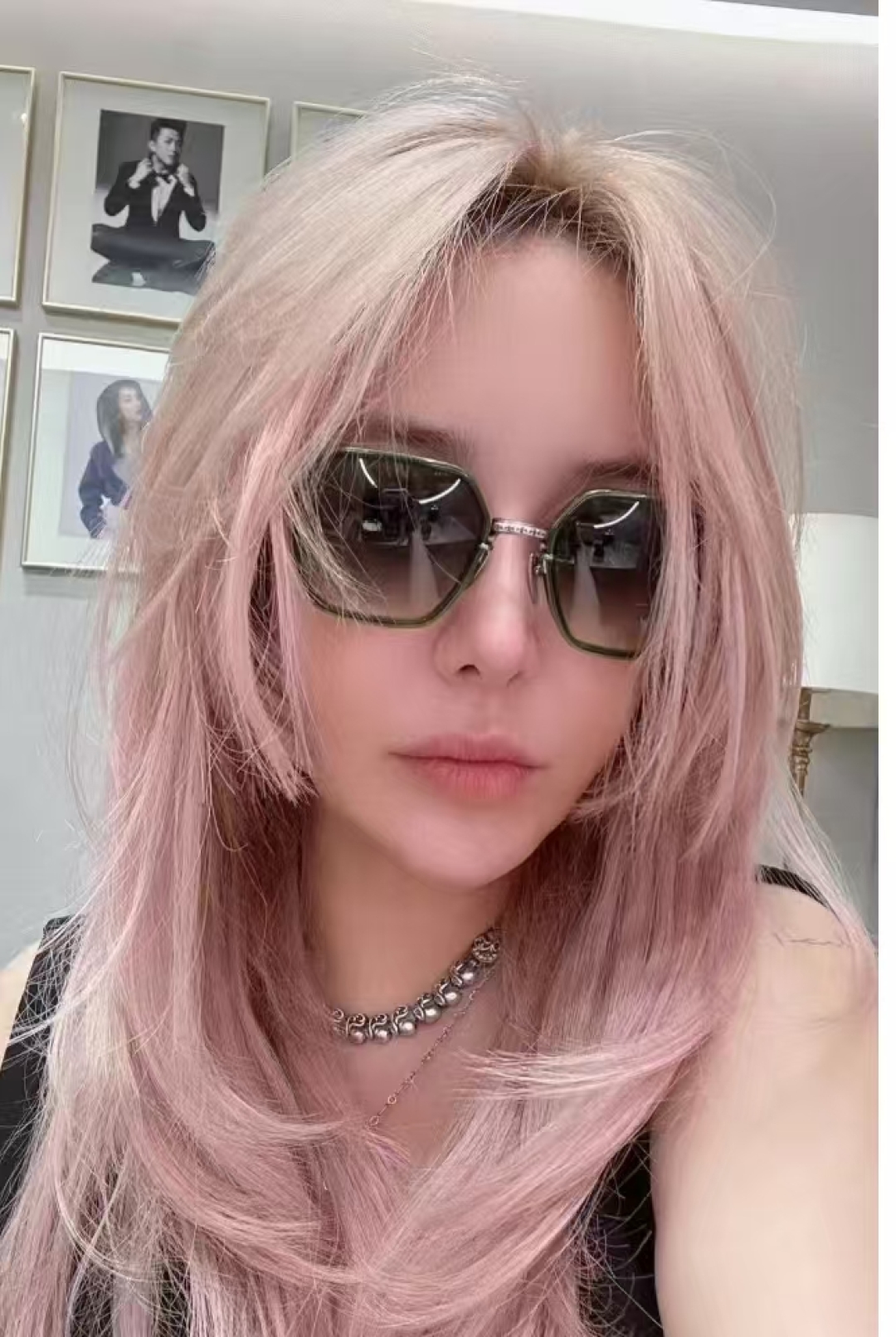  Zeiss lenses
CHROME HEART
顶级板材手工打磨抛光而成 
立体配饰logo彰显品