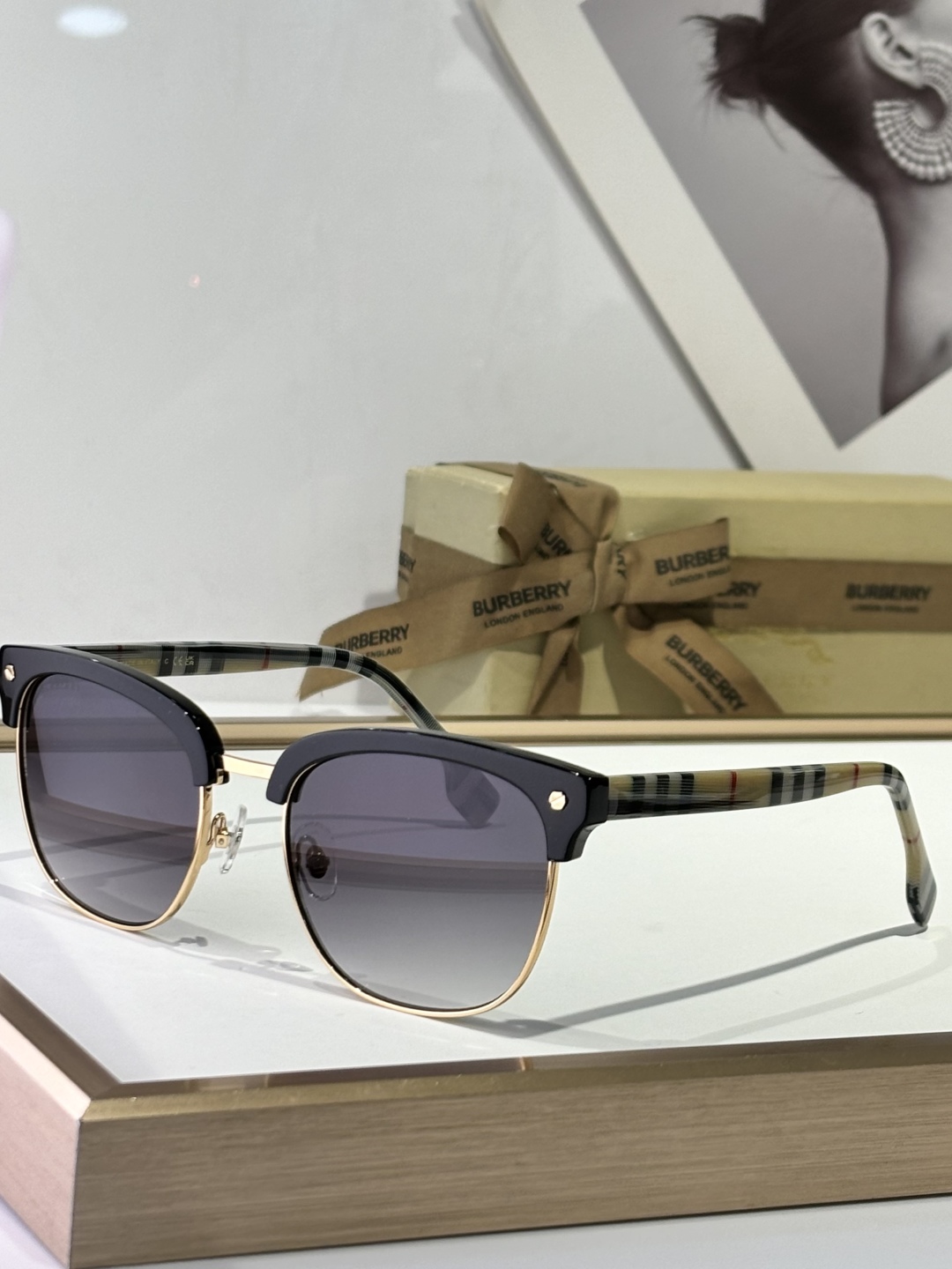 ￼ Burberry 
Mod4417
Size56-20-145
