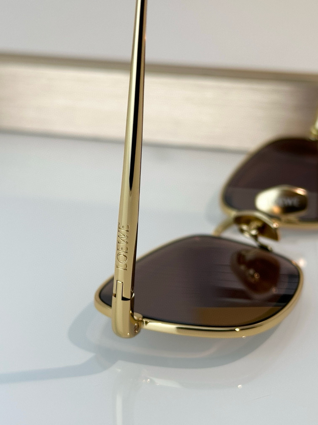  LOEWE
MODEL：LW40159U
SIZE：55口17-140

