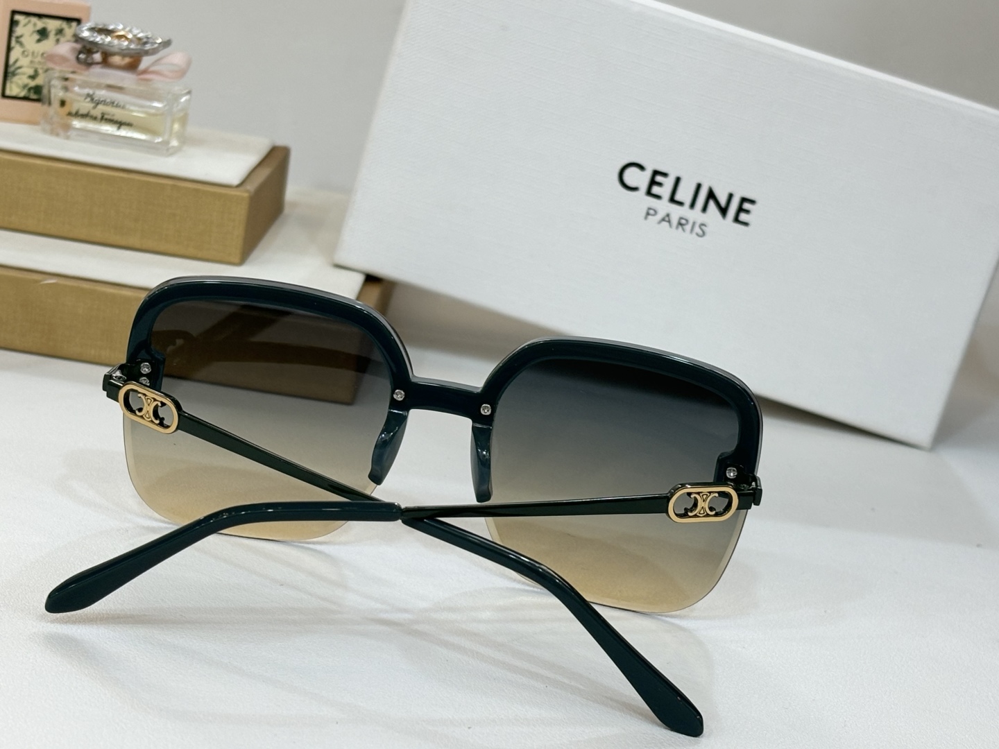  CELINE*
Mod40251
Size60-14-145
