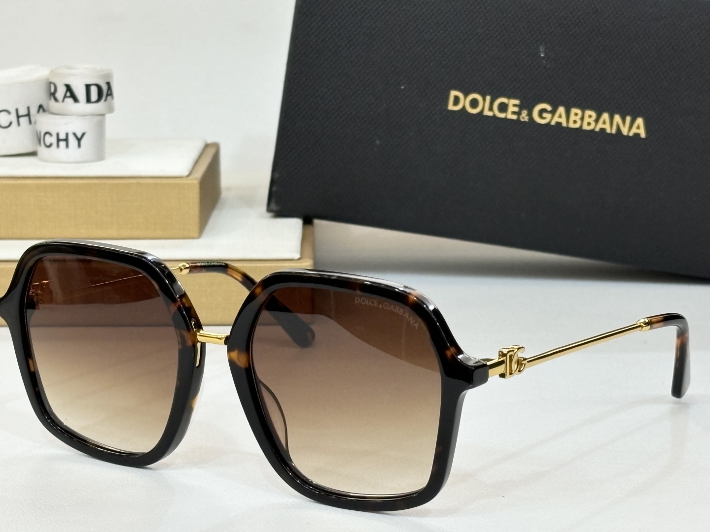  DOLCE & GABBA
MODEL：DG4421
SIZE：55口20-145
