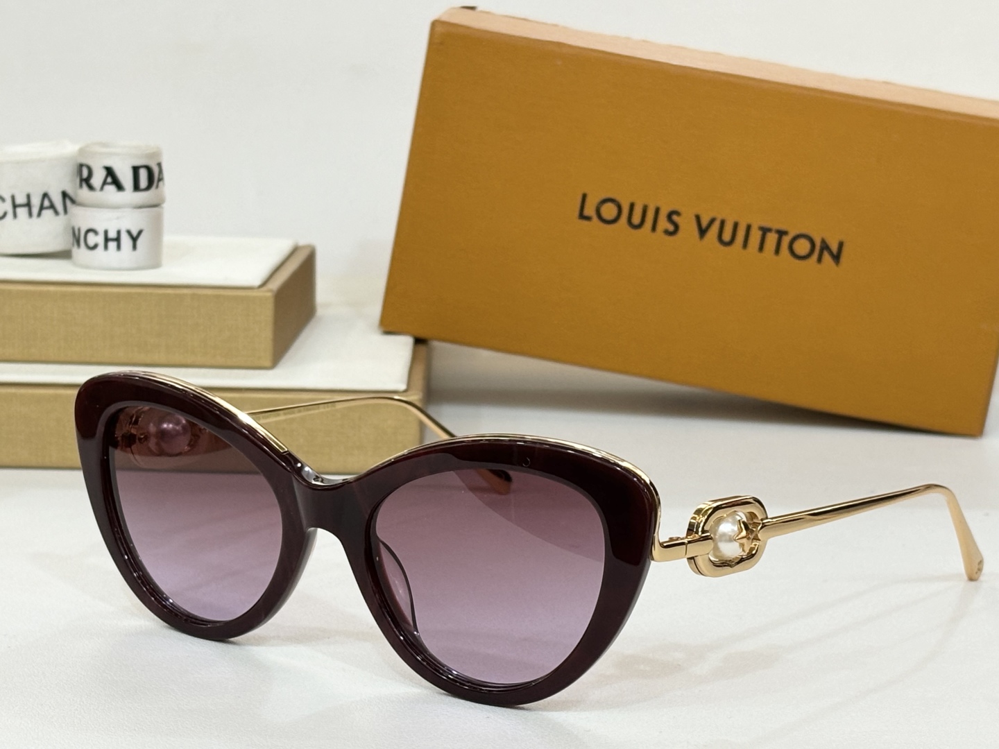  LOUIS VUITTO* 
MODEL：Z1931E
SIZE：54-20-145
