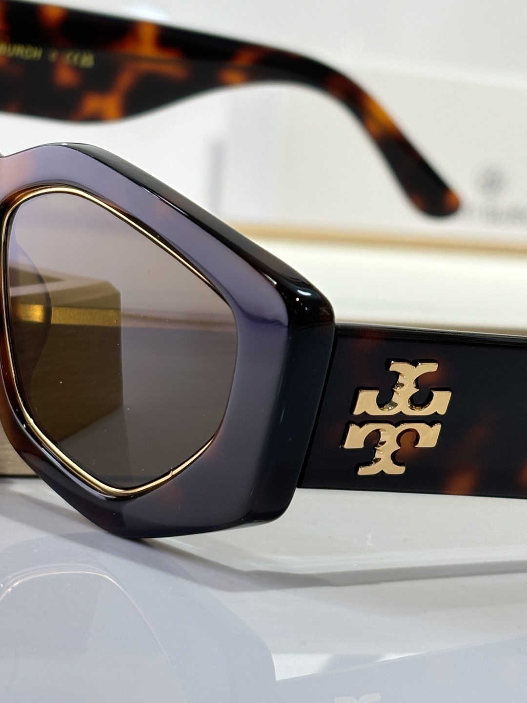  TORY BURC*
MODEL：TY9070U
SIZE：56口15-145

