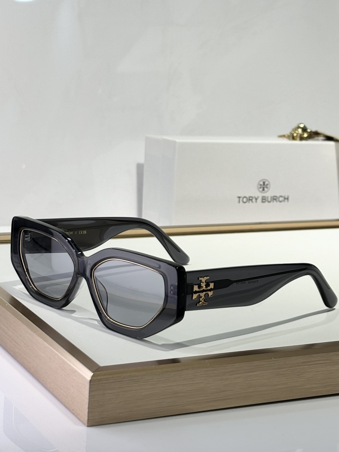  TORY BURC*
MODEL：TY9070U
SIZE：56口15-145
