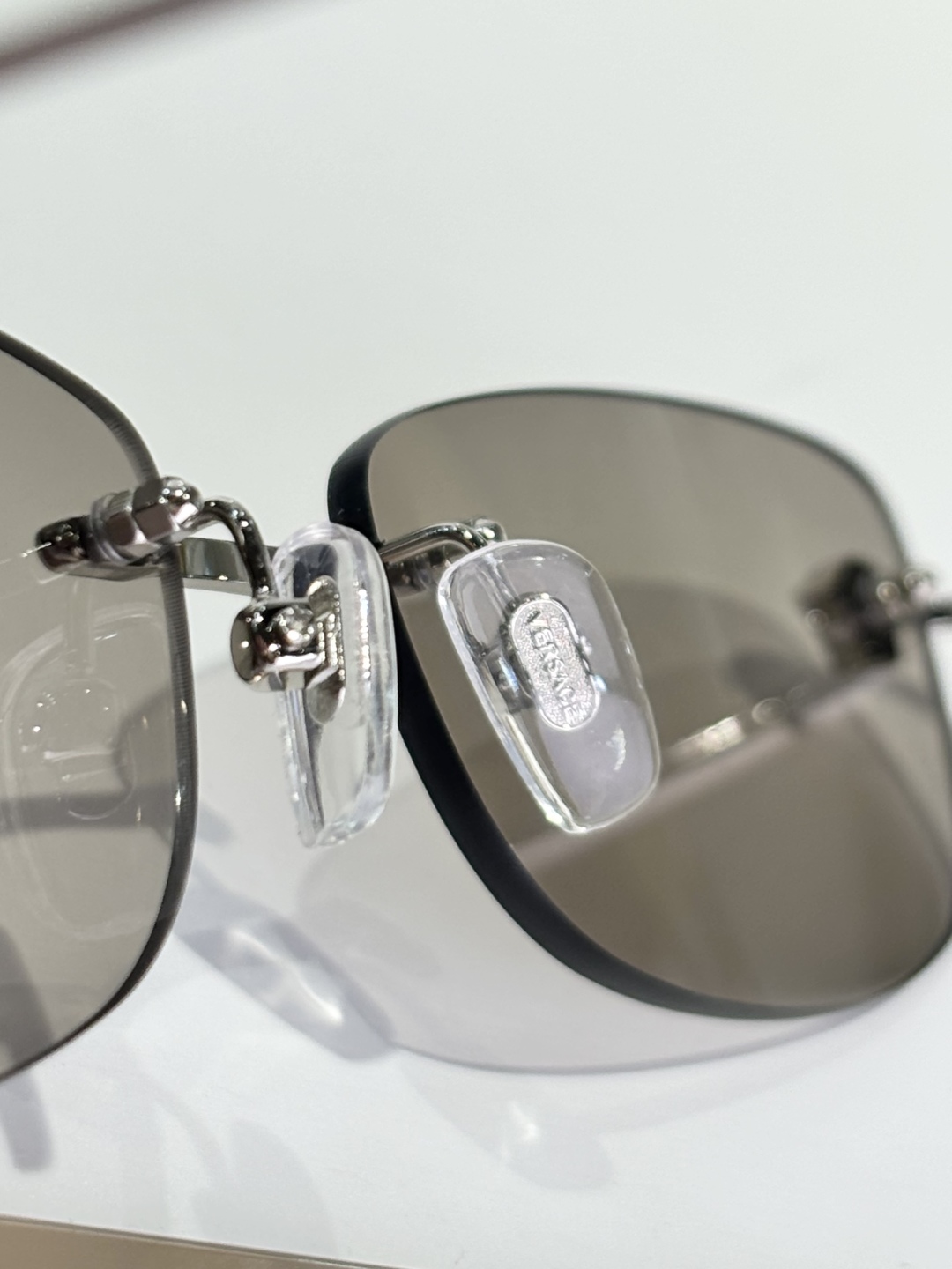  VERSACE
MODELVE 6812
SIZE57口17-140
