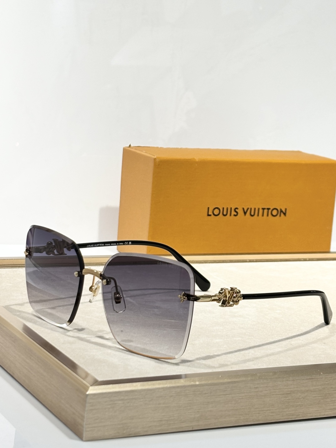 🆕LOUIS VUITT*
MODZ1313
Size62-14-145
