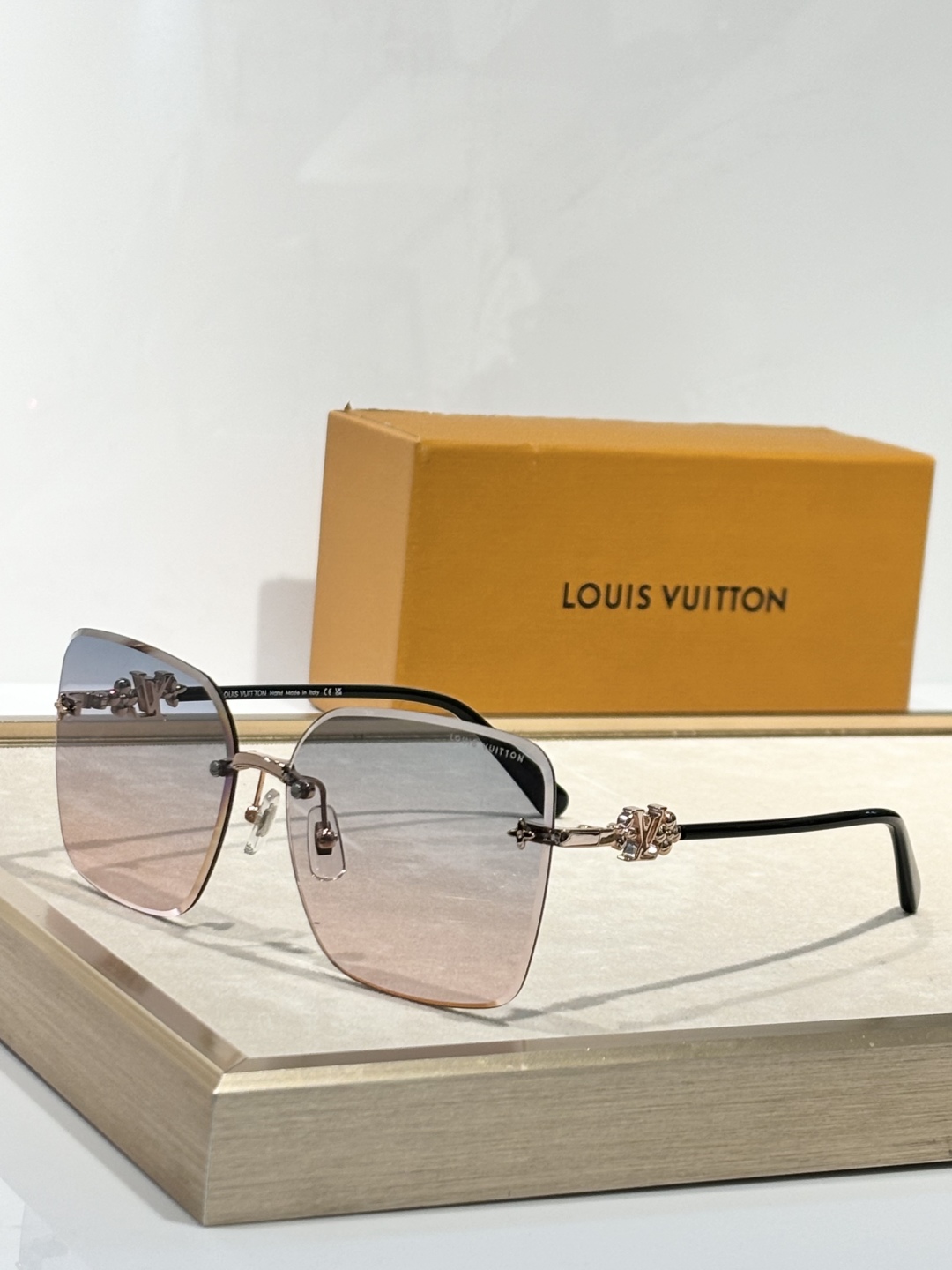  🆕LOUIS VUITT*
MODZ1313
Size62-14-145
