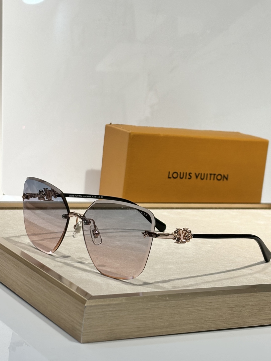  🆕LOUIS VUITT*
MODZ1312
Size62-14-145

