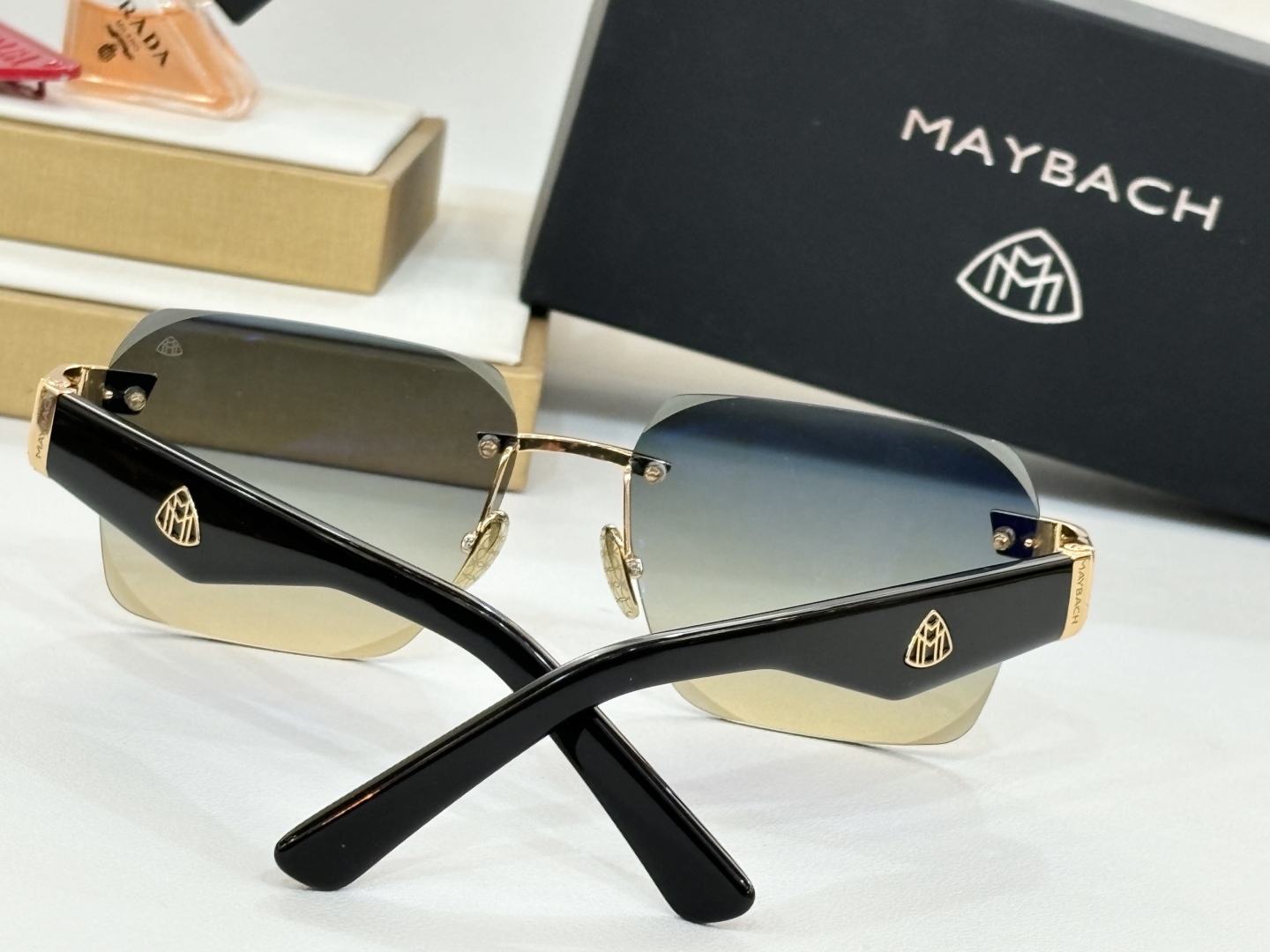  MAYBAC*
MODZ117
Size60-17-142
