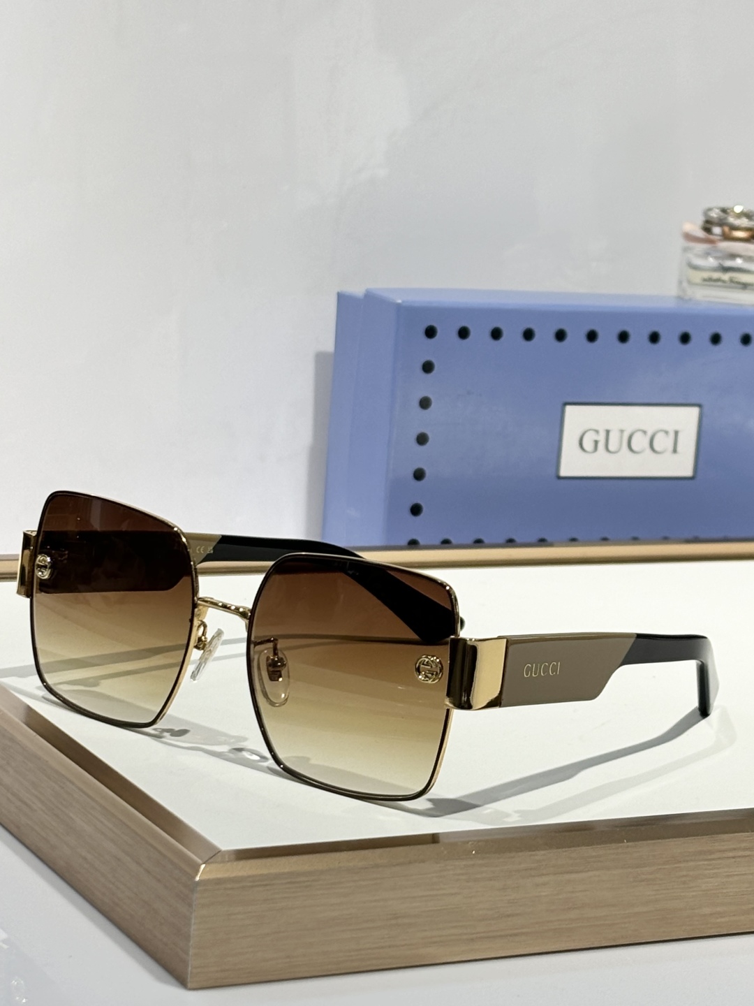  GUCC*
ModGG1402
Size57-20-145

