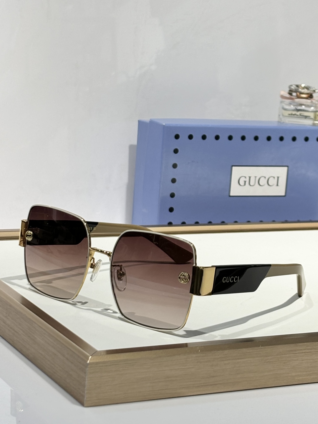  GUCC*
ModGG1402
Size57-20-145
