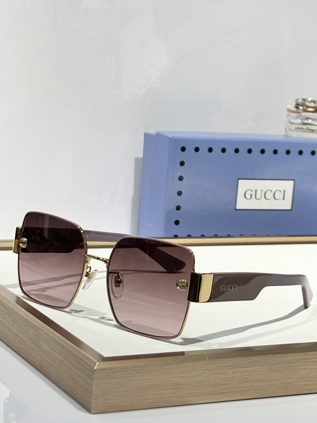  GUCC*
ModGG1402
Size57-20-145
