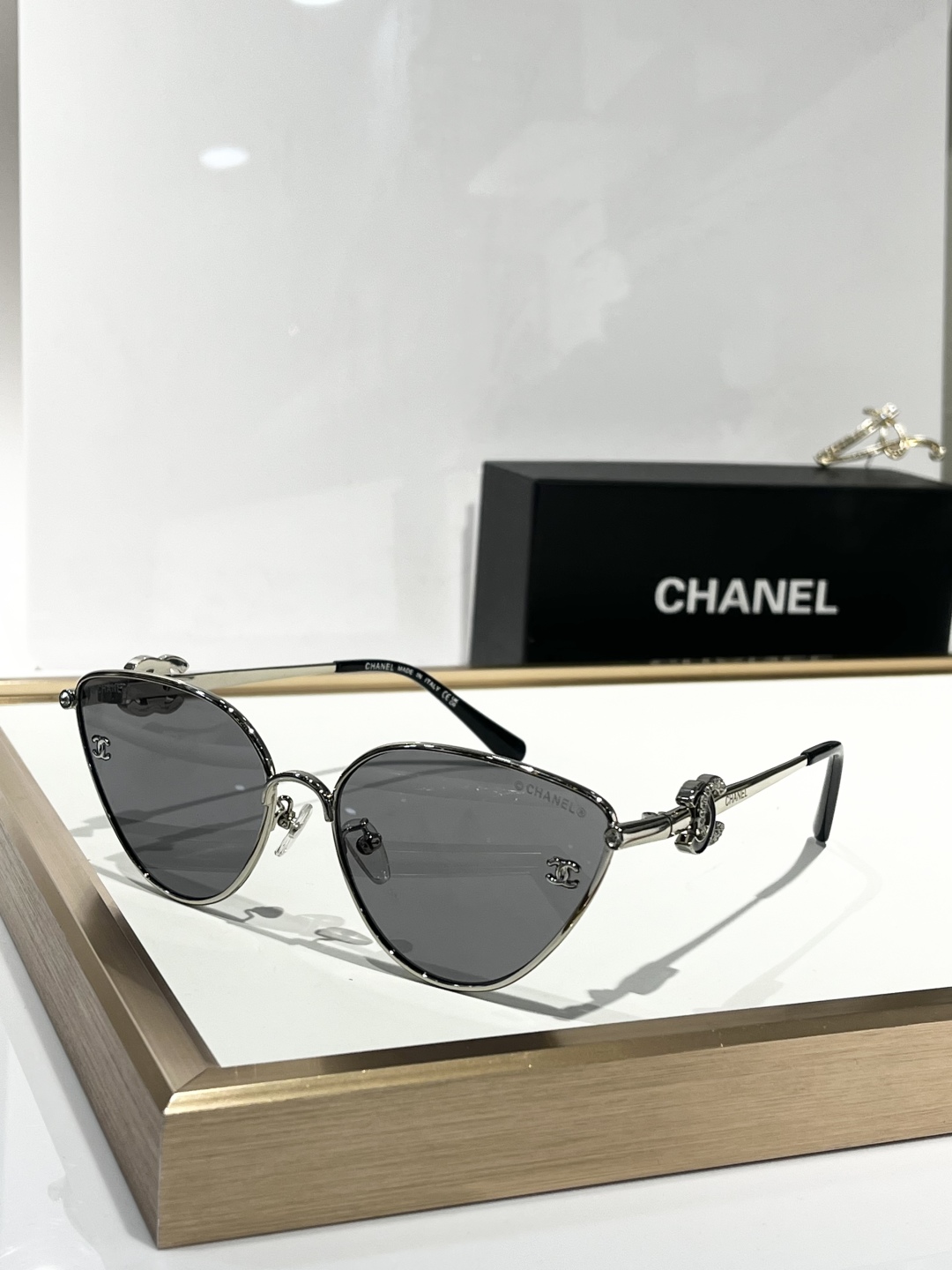  CHANE*
Modch8831
Size47-17-145
