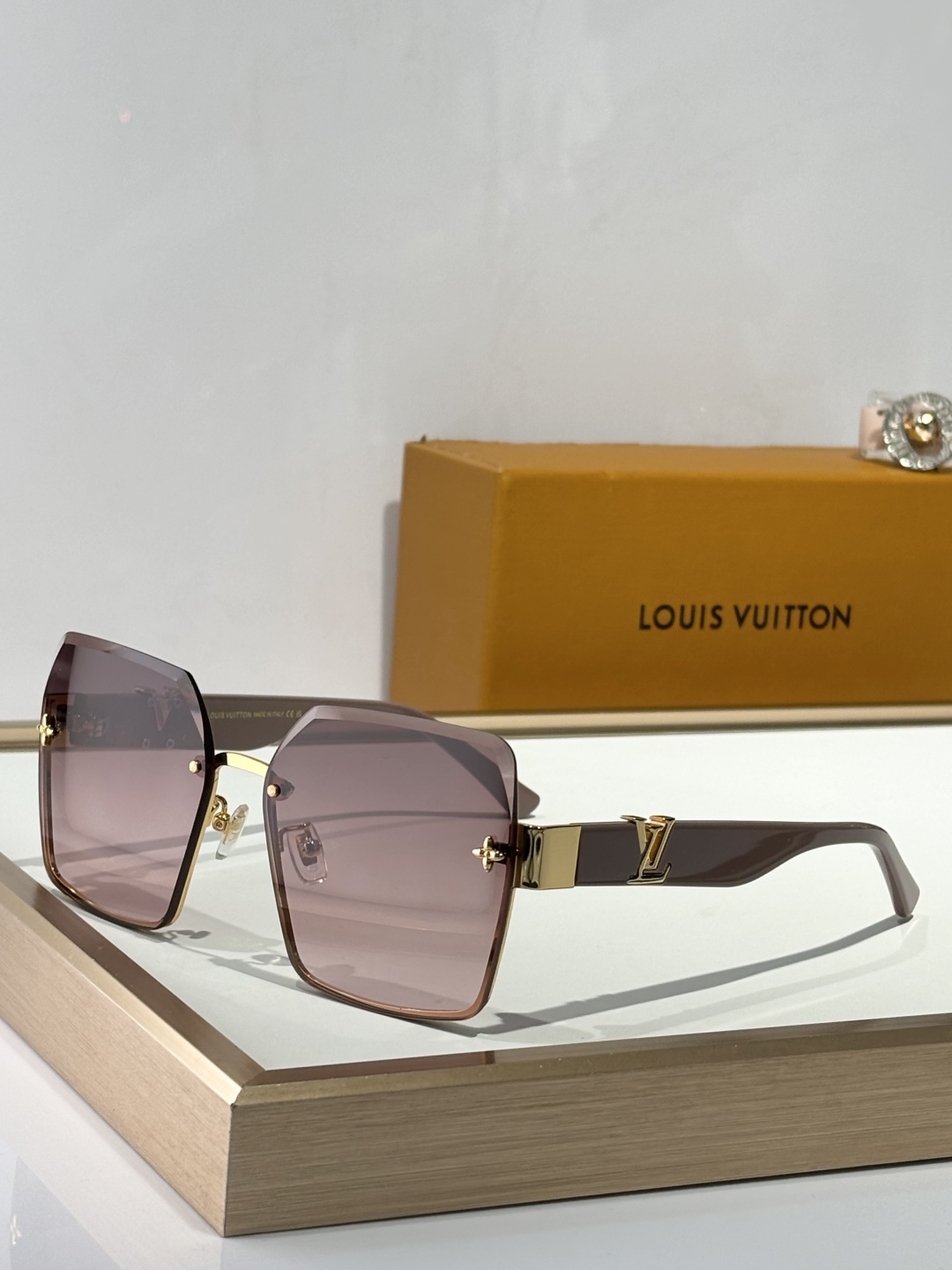  LOUI*
ModZ1876
Size60-16-145

