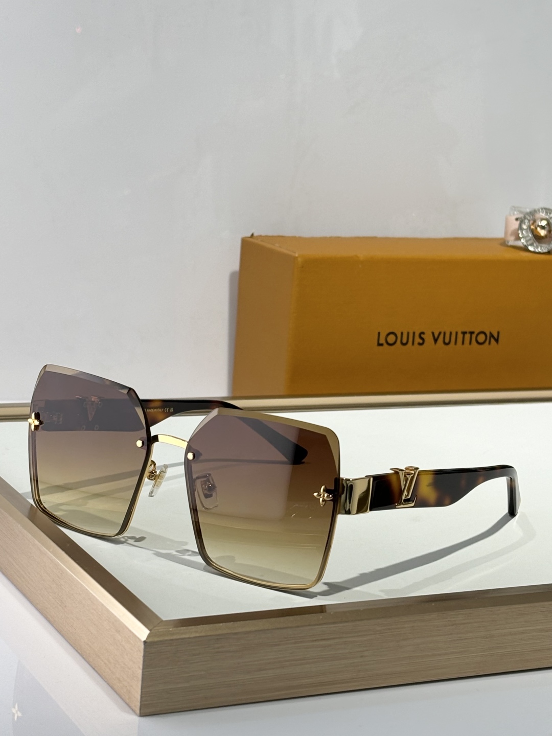  LOUI*
ModZ1876
Size60-16-145
