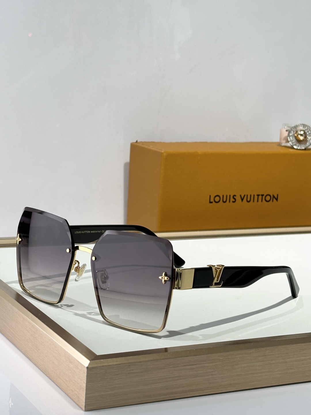  LOUI*
ModZ1876
Size60-16-145
