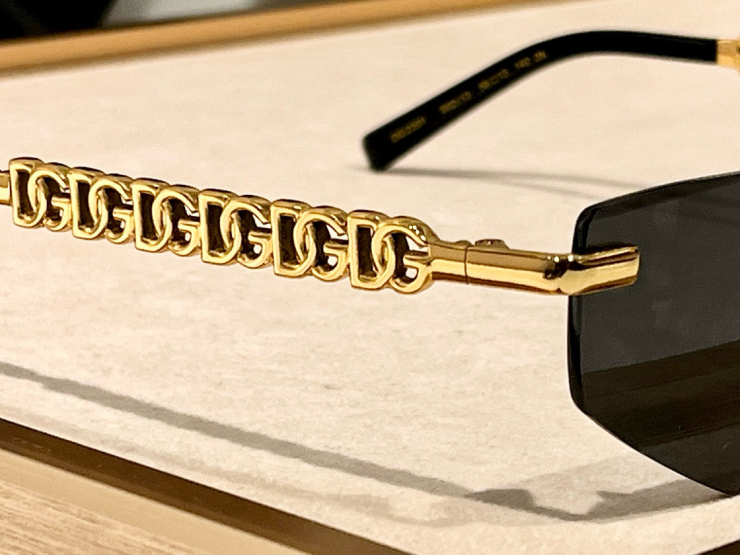  DOLCE & GABBAN
MODEL：DG2301
SIZE：58口13-140
