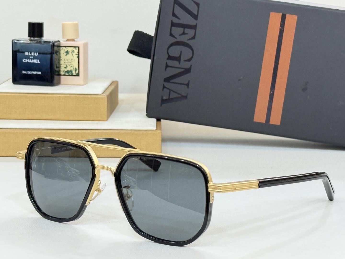  Ermenegildo Zegna
Mod：EZ0232
Size：59-17-145
