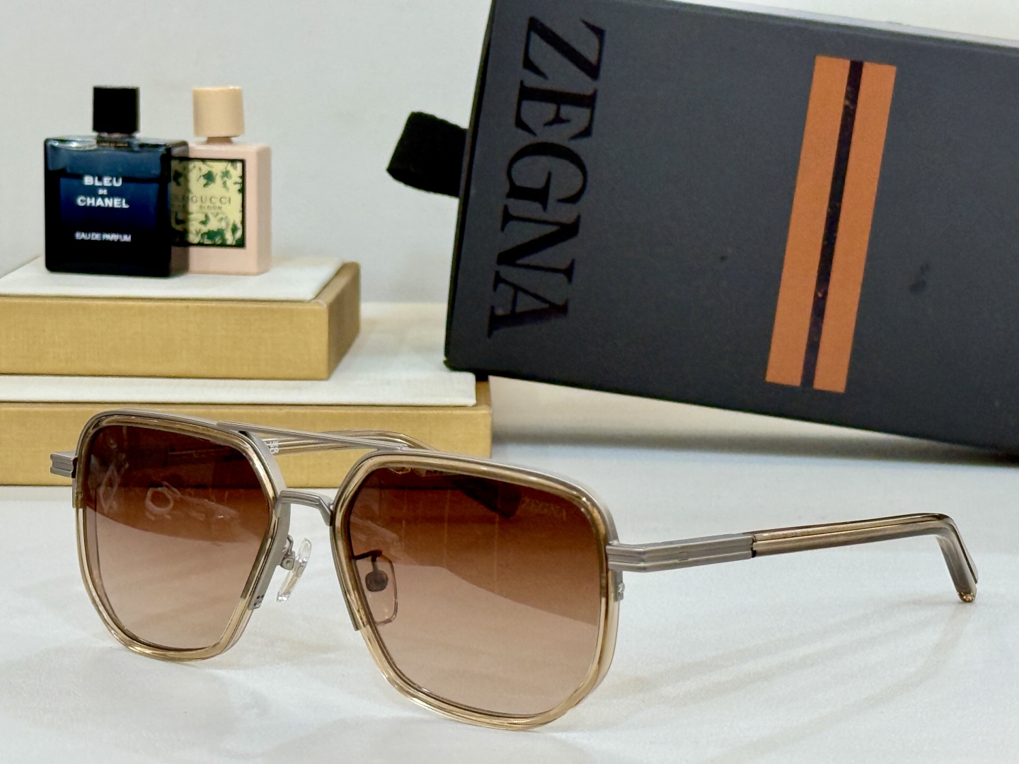  Ermenegildo Zegna
Mod：EZ0232
Size：59-17-145
