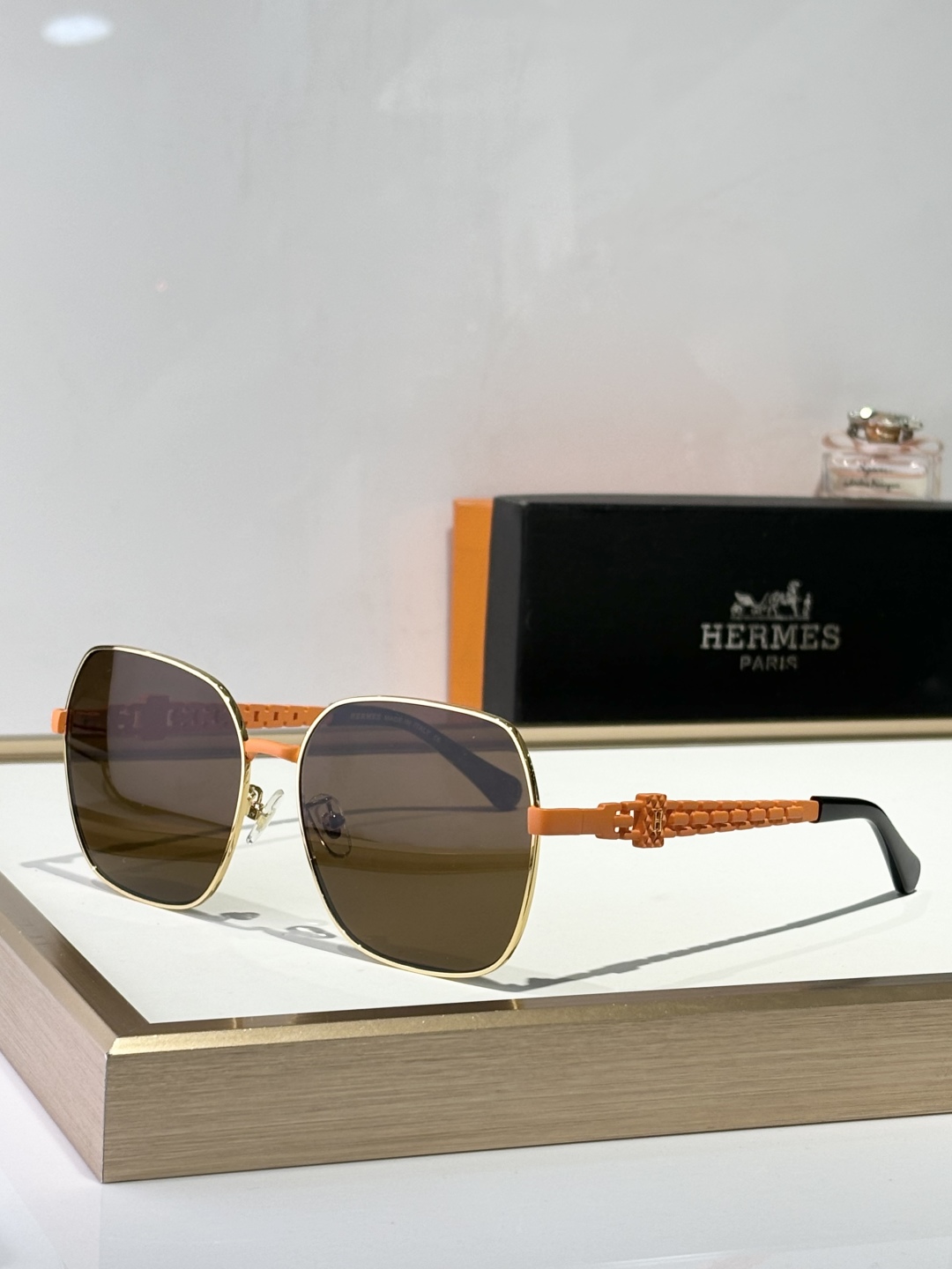  HERMES
ModHS1906
Size58-18-145
