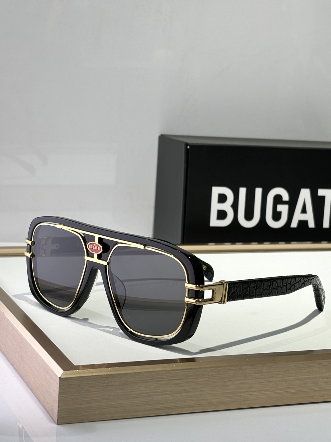  BUGATT
MODEL：07，SIZE58-19-145.
BugattiEyewear Colle