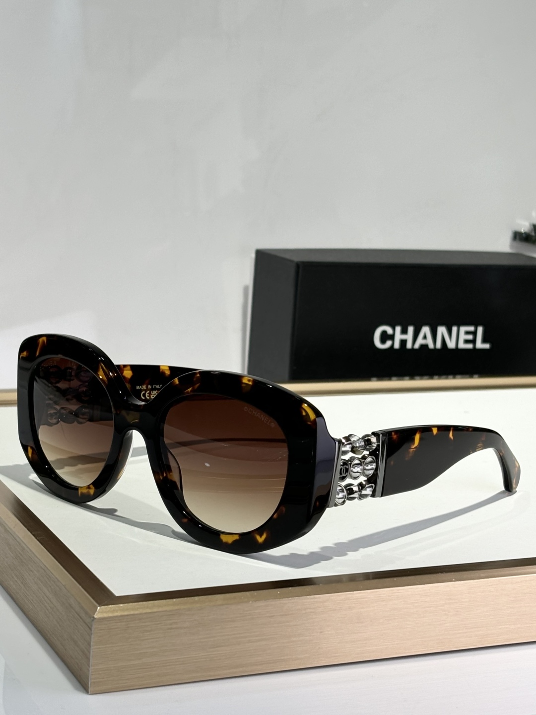  CHANEL
Mod5543
Size54-20-145
