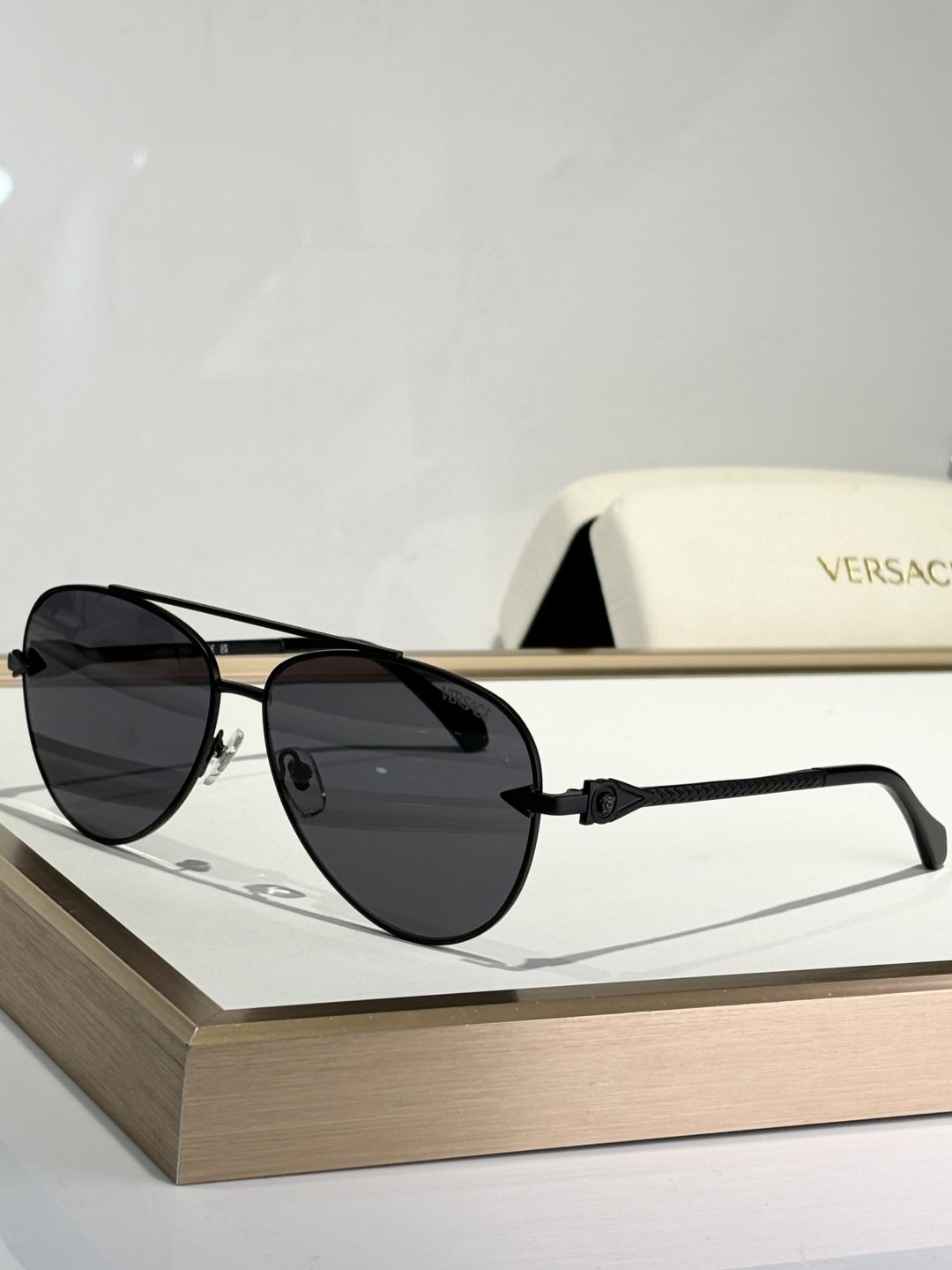  VERSAC* 
MOD：2285
Size62-12-142
