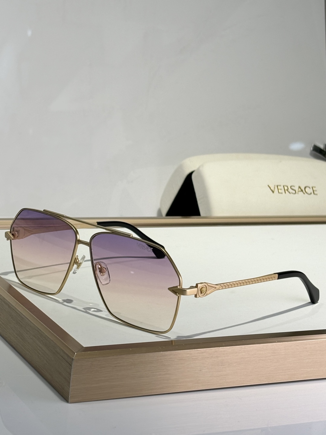  VERSAC* 
MODEL：2284
Size63-11-142
