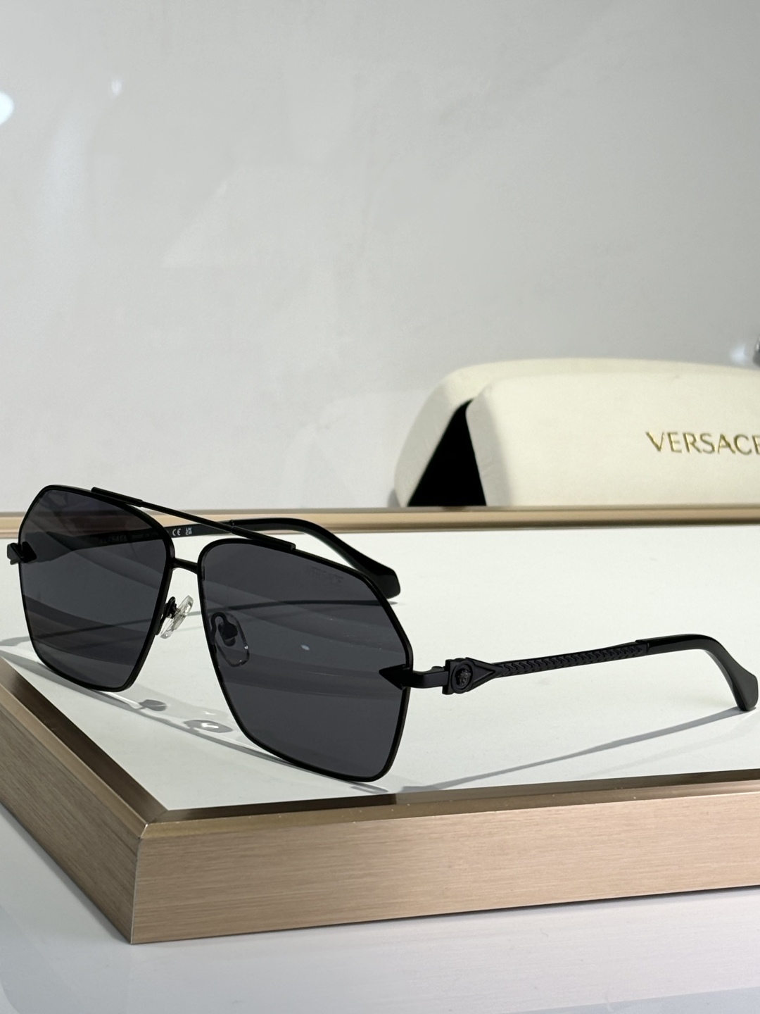  VERSAC* 
MODEL：2284
Size63-11-142
