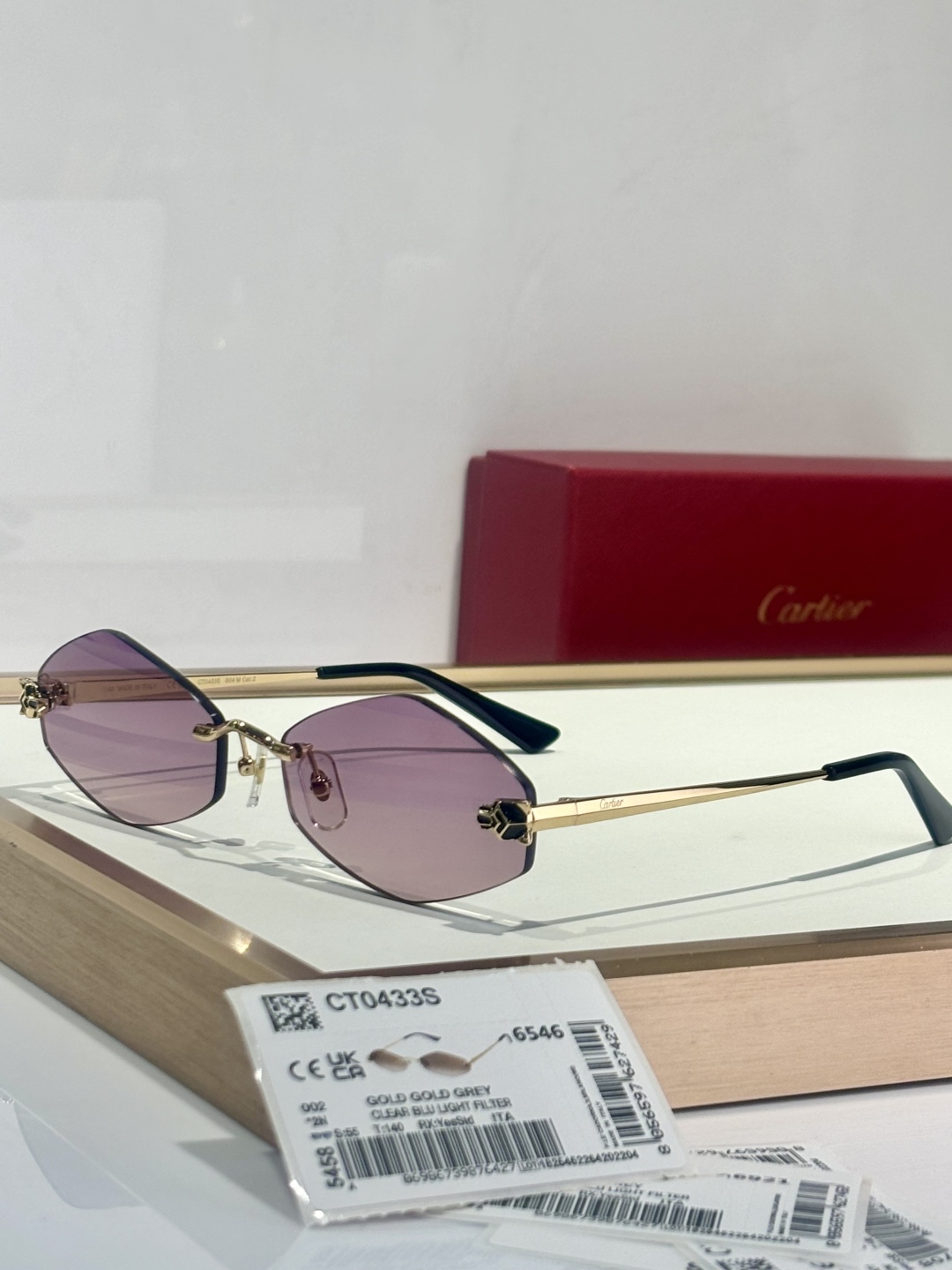  新颜色 高品质不怕对比
zP 打版
高精篆刻工艺
顶奢🌟🌟🌟🌟 
Cartier
Mod：CT0433