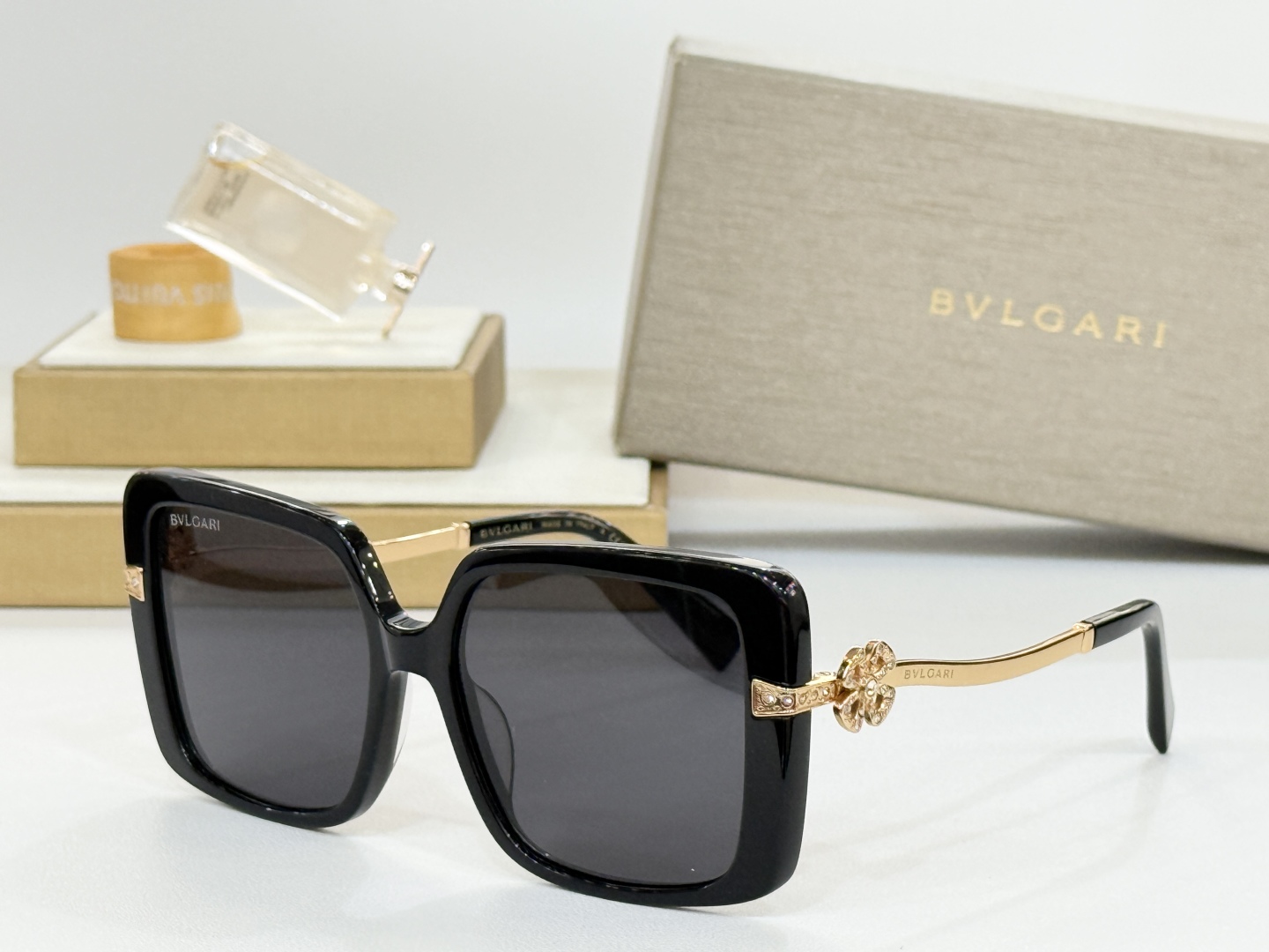  BVLGAR
MODBV8243
Size56-17-145

