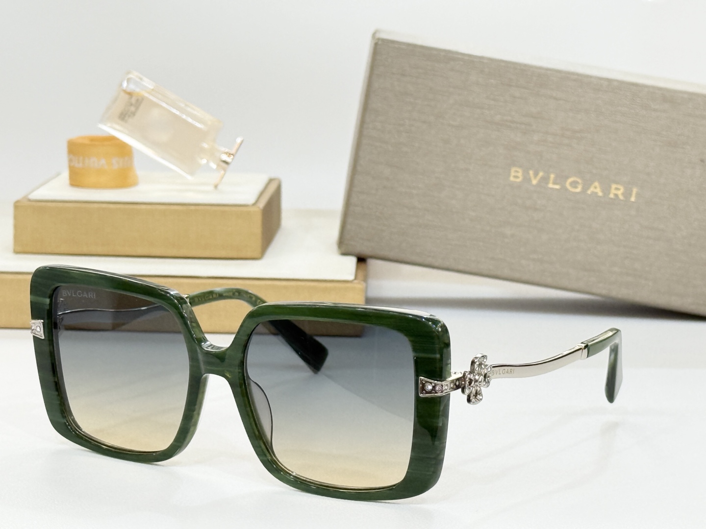  BVLGAR
MODBV8243
Size56-17-145

