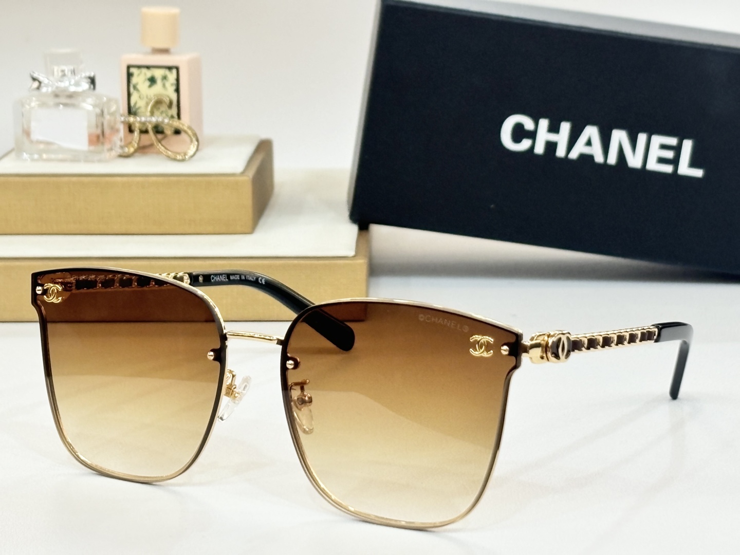  chan**
mod：CH7368
size：64-17-145
