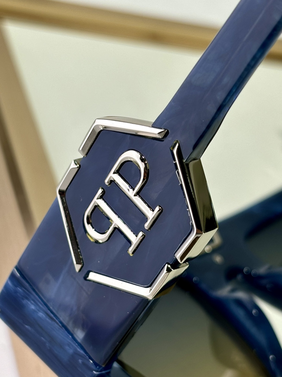  PHILIPP PLIEN
Original quality
全套原版开模 
采用进口板材切割抛光处理