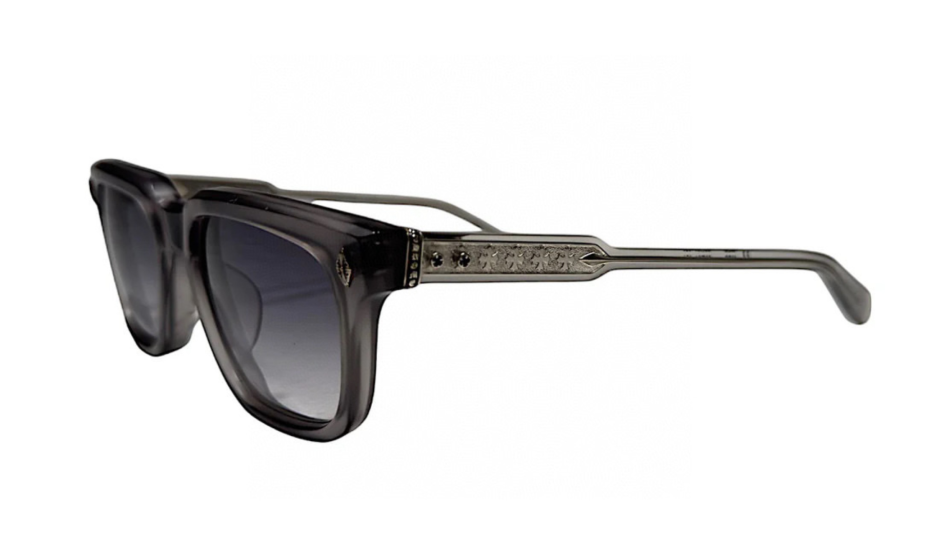  CHROME HEART
MODAMBIDXTROUS
SIZE：53-21-147
