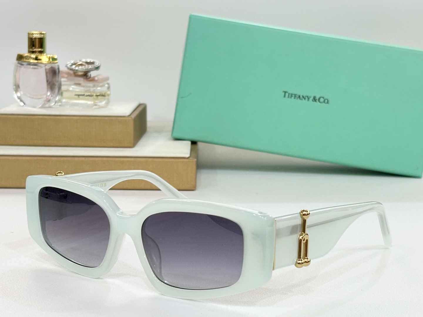  Tiffany*
MOD：TF4208
Size：54-17-145
