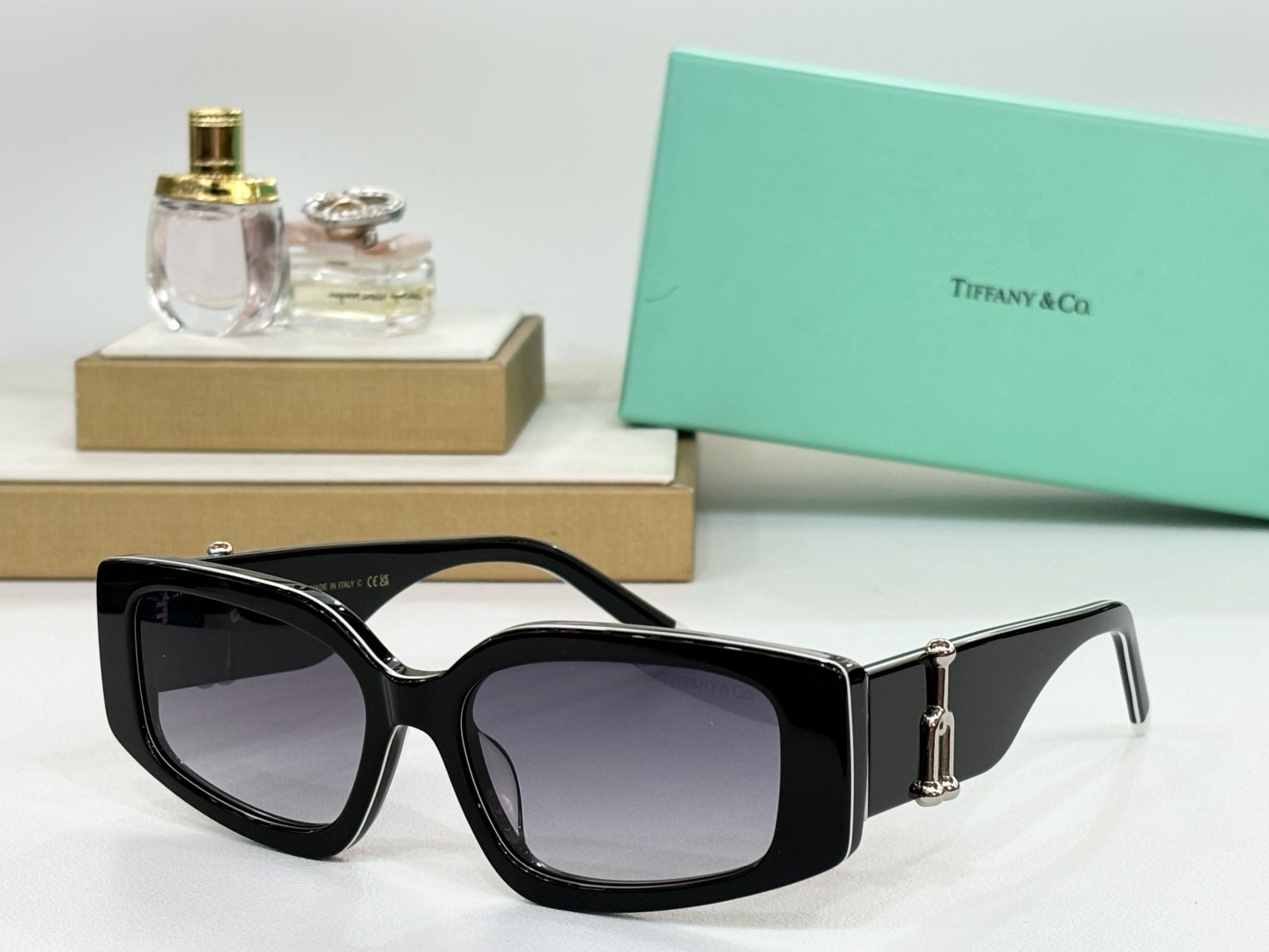  Tiffany*
MOD：TF4208
Size：54-17-145
