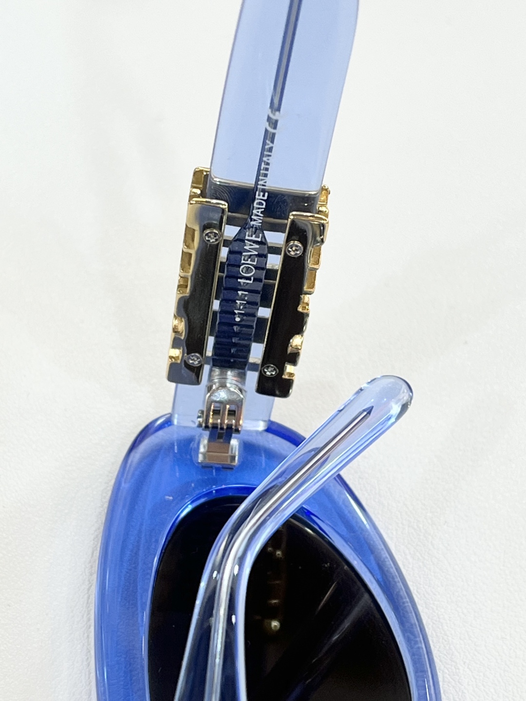  LOEWE
MOD：LW40156U
S IZE：52口20
