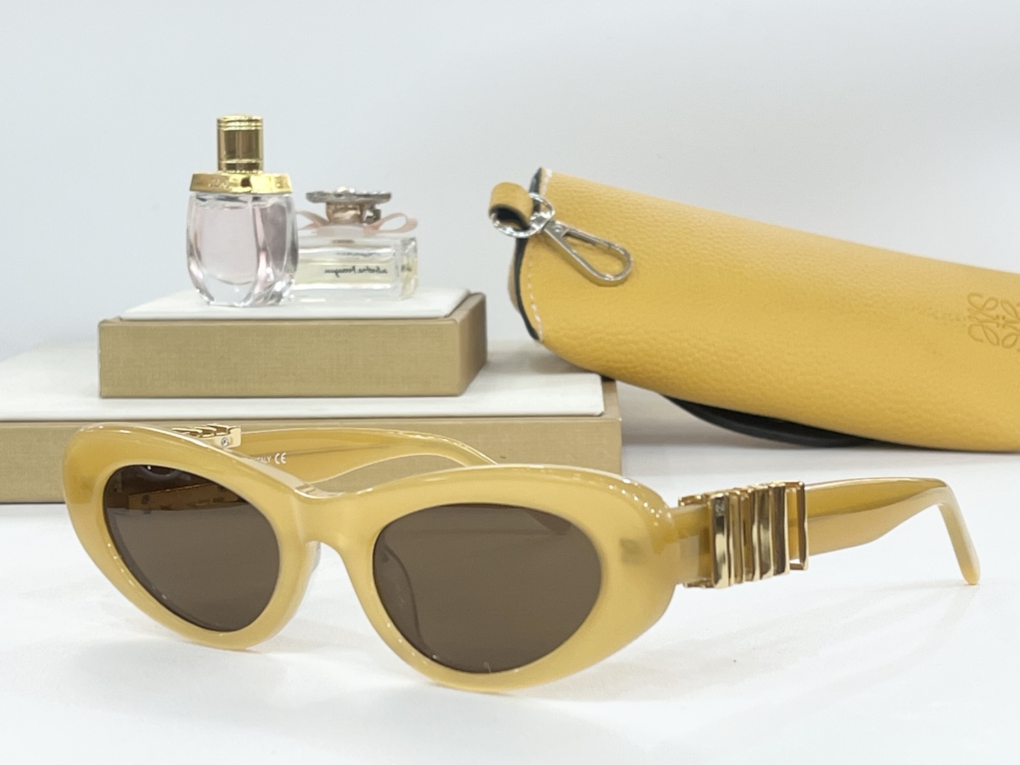  LOEWE
MOD：LW40156U
S IZE：52口20
