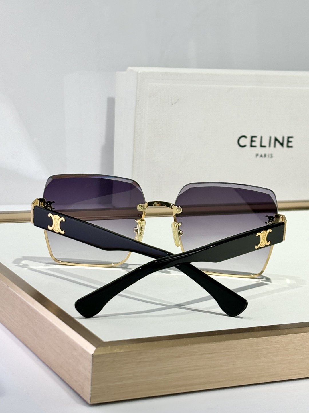  CELINE
MODELCL40237U
SIZE62口18-140
