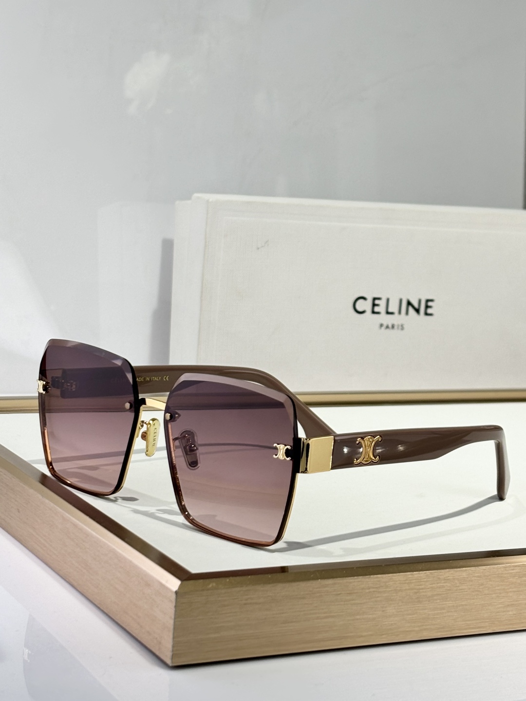  CELINE
MODELCL40237U
SIZE62口18-140
