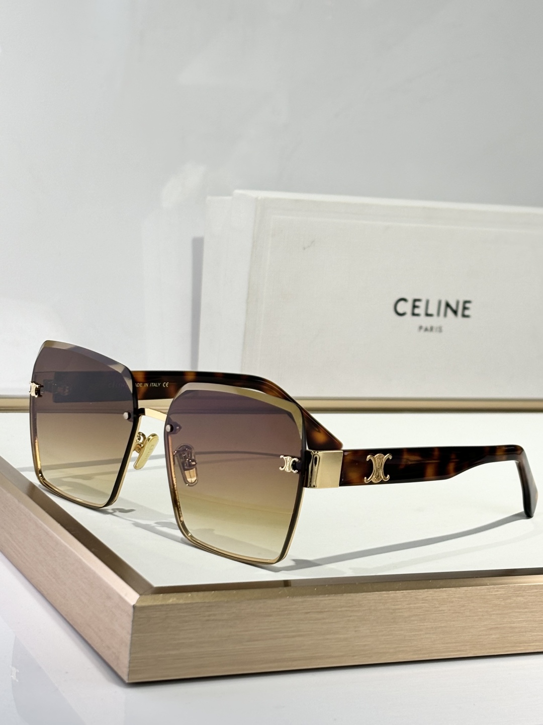  CELINE
MODELCL40237U
SIZE62口18-140
